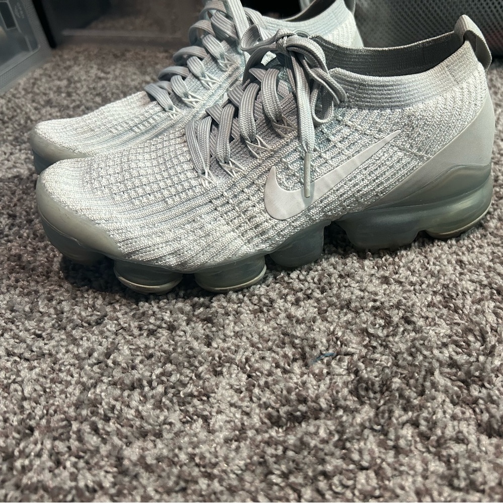 Nike air vapor max flyknit 3 size 7.5